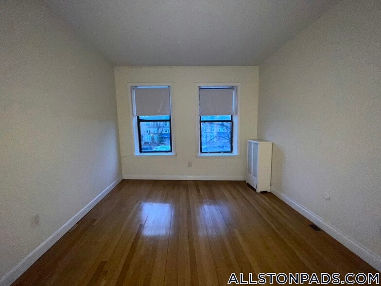 Building Photo - 1131 Commonwealth Ave