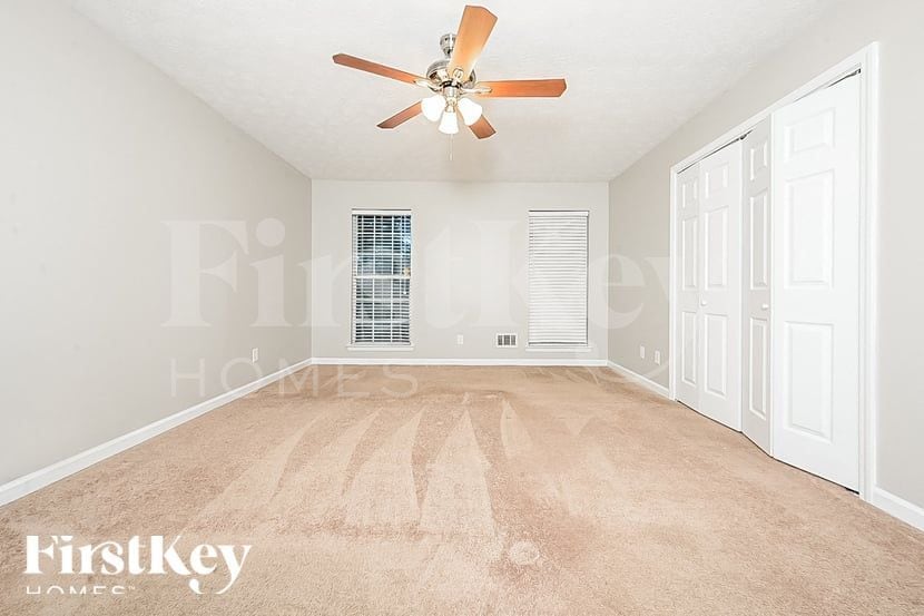 Building Photo - 210 Sharon Acres Ct