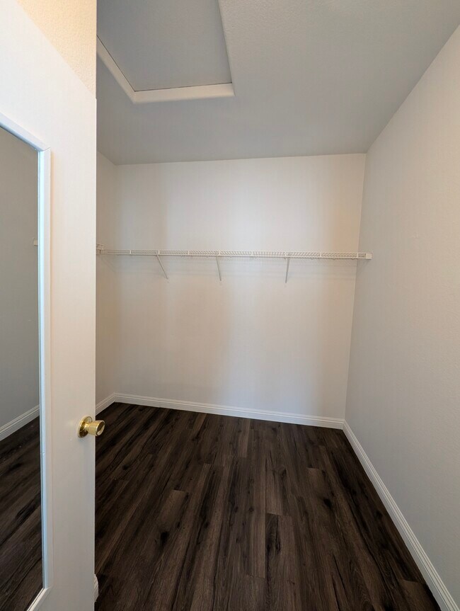 Building Photo - 43592 Yukon Ct