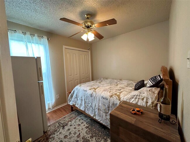 Building Photo - 10616 Mellow Meadow Dr