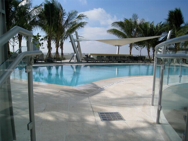 Building Photo - 900 Biscayne Blvd