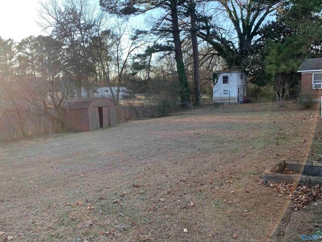 Building Photo - 4211 Tee Jay Dr NW