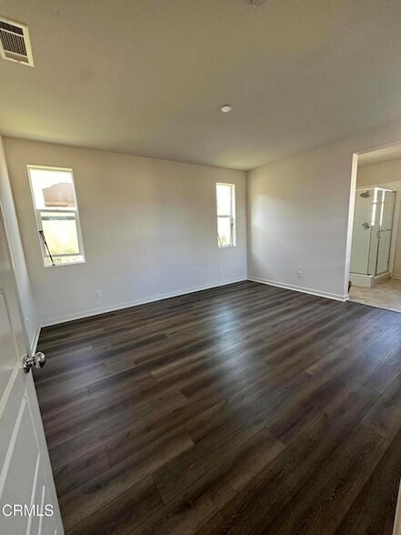 Building Photo - 1217 Redbud St