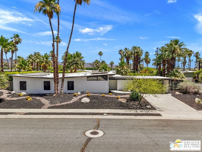 Building Photo - 622 N Monterey Rd