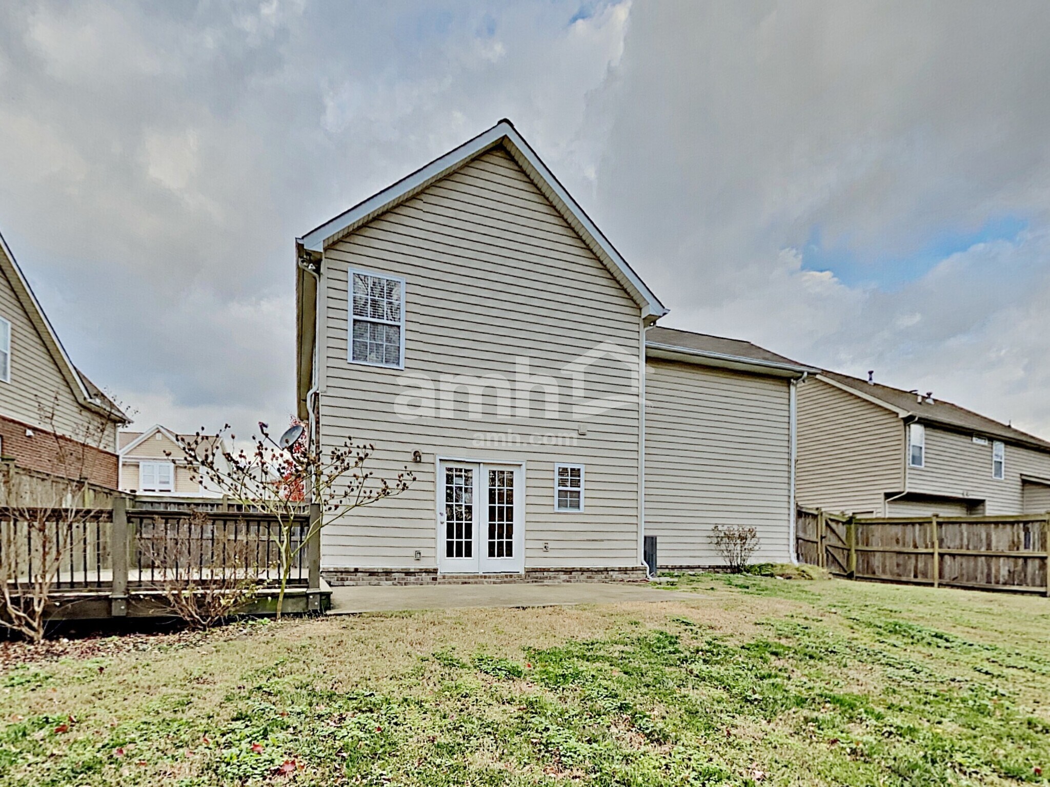 Building Photo - 942 Legacy Park Rd