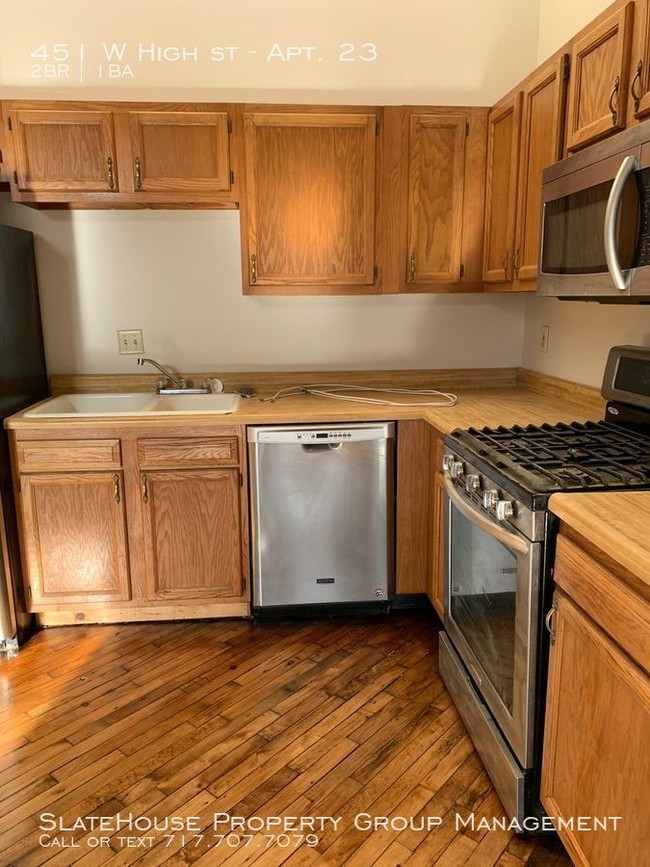 Primary Photo - The Lofts at Savoy- 2 bedroom New Floors!!