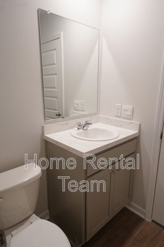 Building Photo - 133 Painted Lady Lp