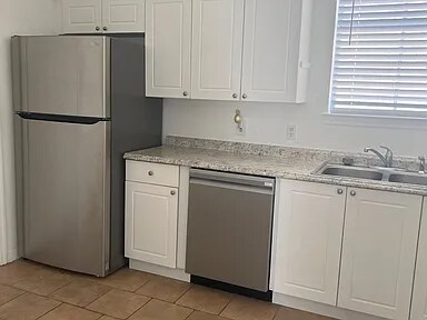 Building Photo - 4006 Roclinata Palm Ct