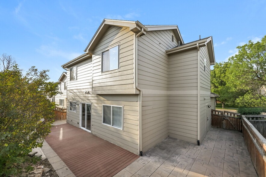 Building Photo - 5065 Pelican St