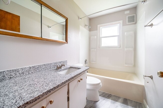 Building Photo - Charming Cape Cod Home in North Linden — 3...