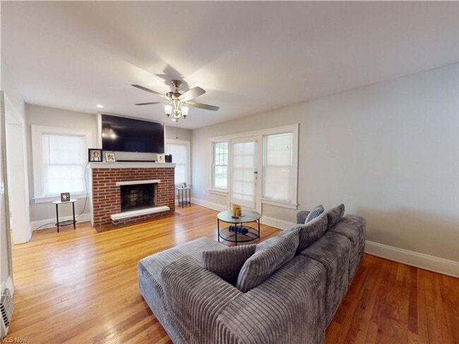 Building Photo - 3423 Beechwood Ave