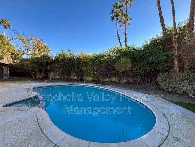 Building Photo - 1545 Inca Cir