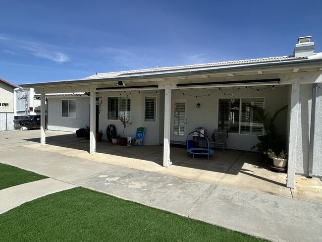 Building Photo - 7450 Paisley Ave