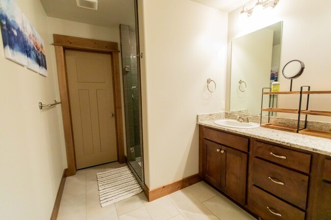 Building Photo - Charming Downtown Retreat: A Unique Blend ...