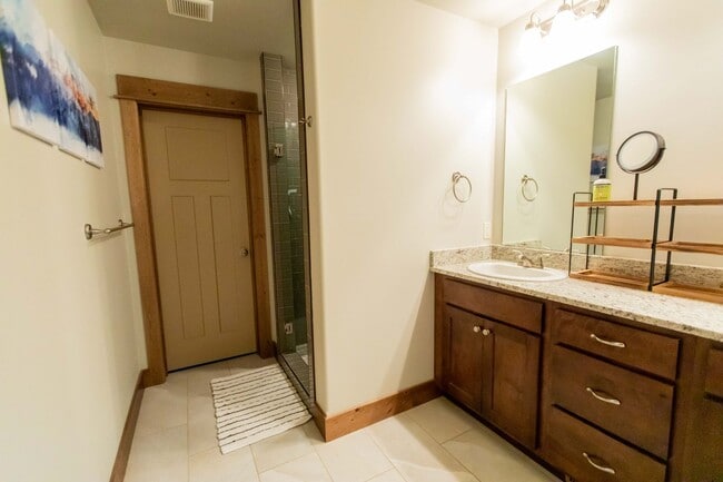 Building Photo - Charming Downtown Retreat: A Unique Blend of Urban Living and Montana Charm in Bozeman