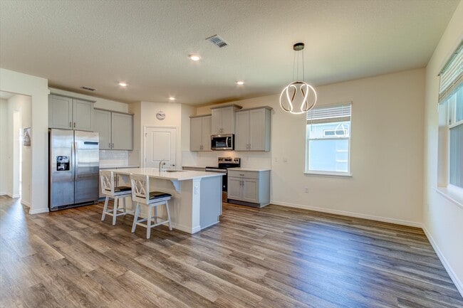 Building Photo - 339 Barebow Ln