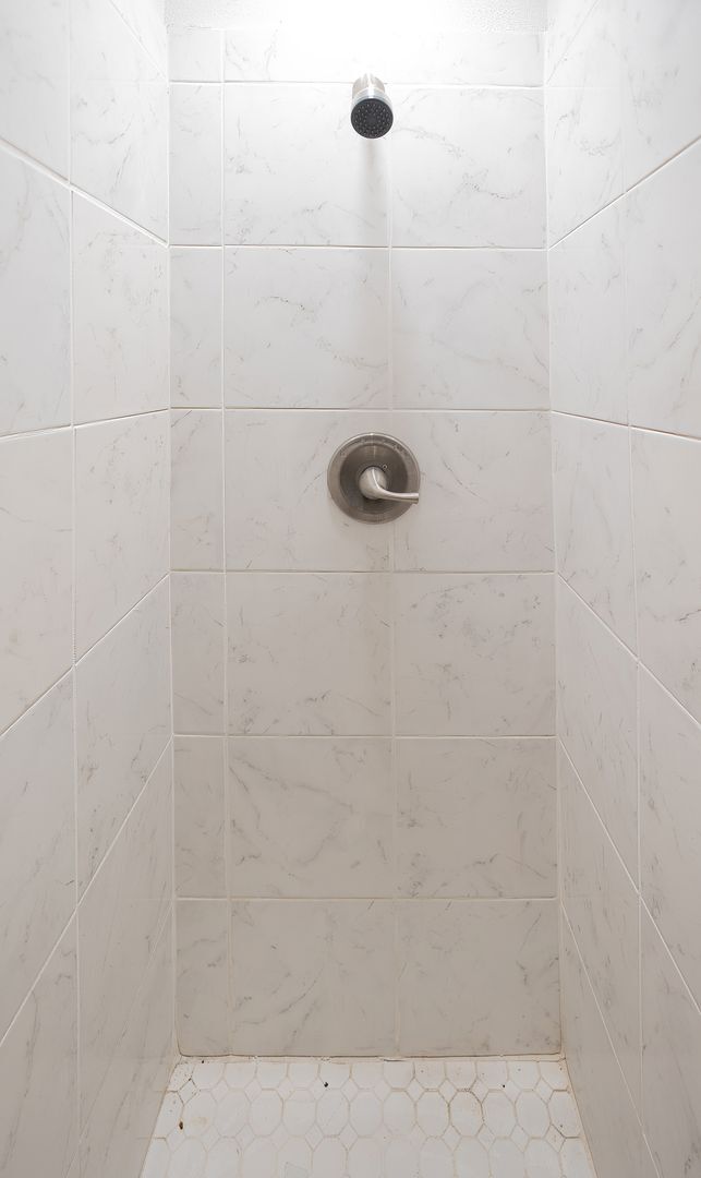 Building Photo - MUST SEE! Charming Studio Apartment! BACK ...