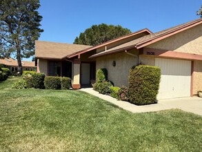 Building Photo - Beautiful Brentwood Model home for Rent in...