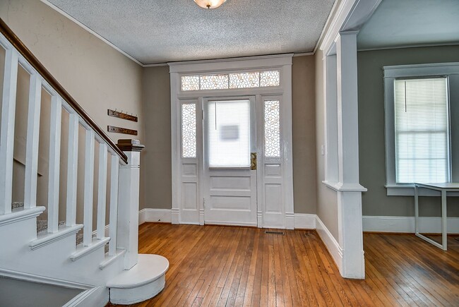 Building Photo - FOR RENT  - NORFOLK / ODU AREA