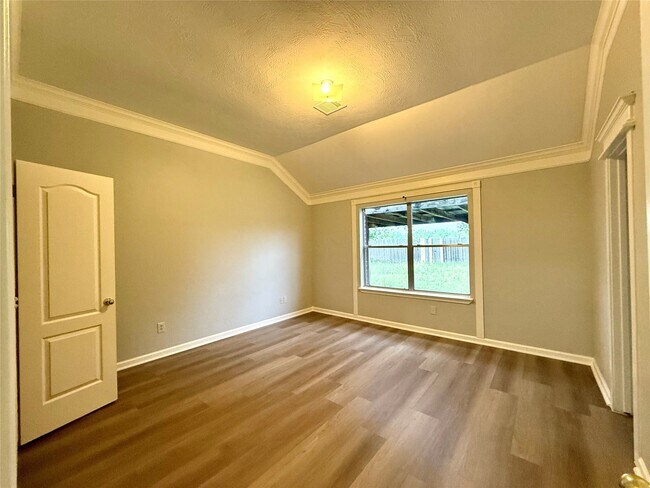 Building Photo - 5223 Mountain Forest Dr