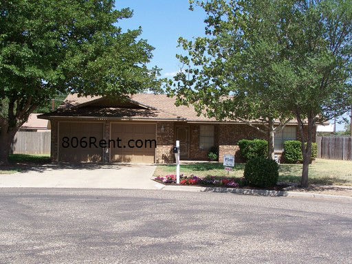 Primary Photo - Great updated 4 bedroom 2.5 bath home, 2 c...