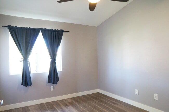 Building Photo - 44150 Calico Cir