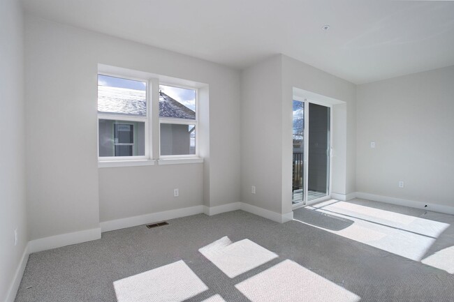 Building Photo - 11518 W 16th Ave