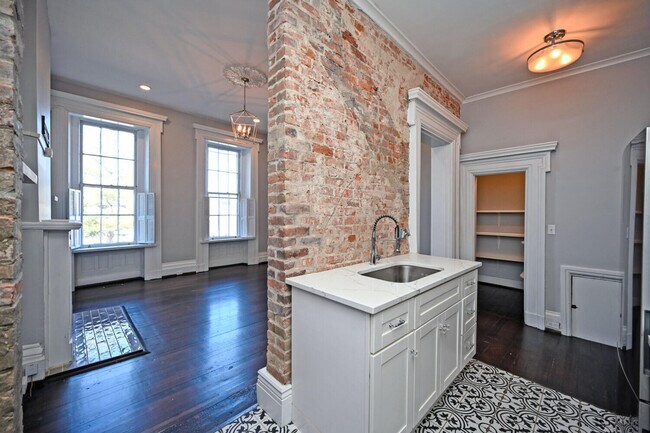 Building Photo - 229 Riverside Dr