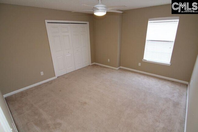 Building Photo - 5 Redbrush Ct