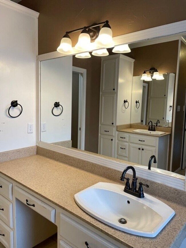 Building Photo - Available Now! No Pets! Beautiful 4 bed/2....