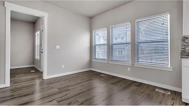 Building Photo - Your Next Home Awaits!