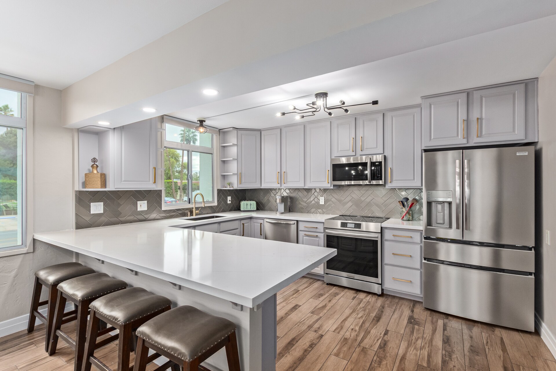 Building Photo - 6502 N Central Ave