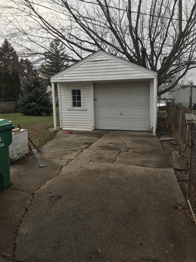Building Photo - 21749 Schroeder Ave