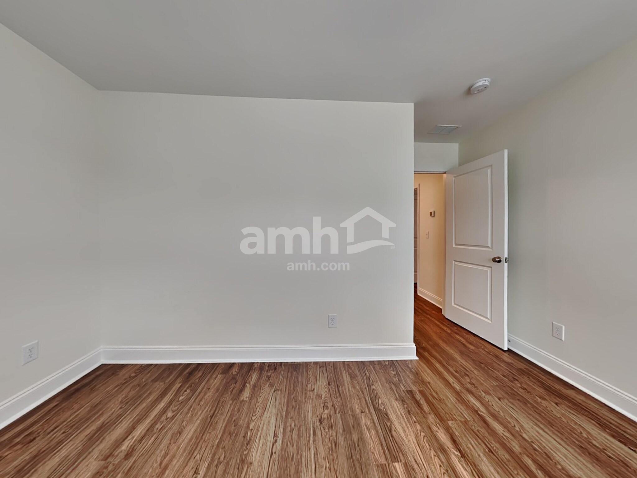 Building Photo - 288 Bering Ln