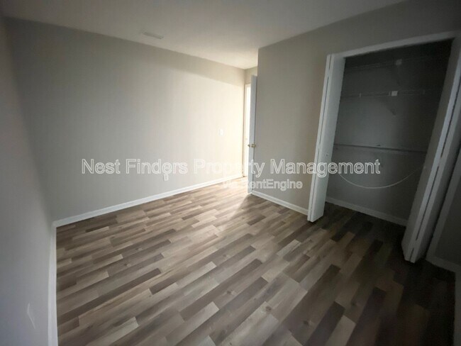 Building Photo - 421 Filmore Dr