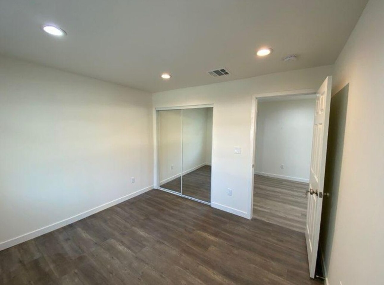 Building Photo - 10713 Irma Ave