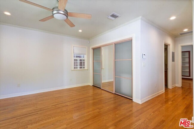 Building Photo - 4385 Camellia Ave