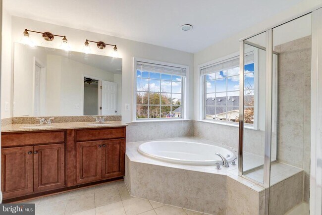 Building Photo - 42639 Chisholm Dr