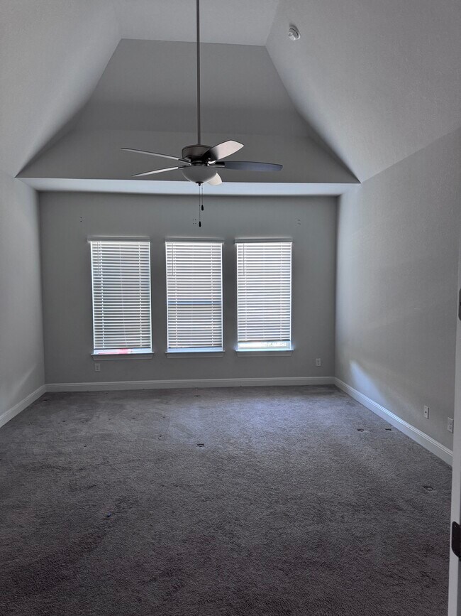 Building Photo - 513 Lambert Cv