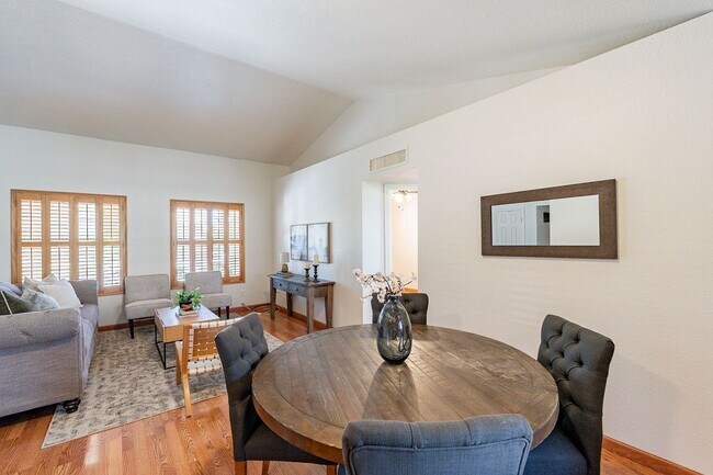 Building Photo - Gem in Fountain Hills!