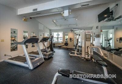 Building Photo - 10 Westgate Dr