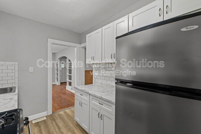 Building Photo - 40 S Hartnett Ave