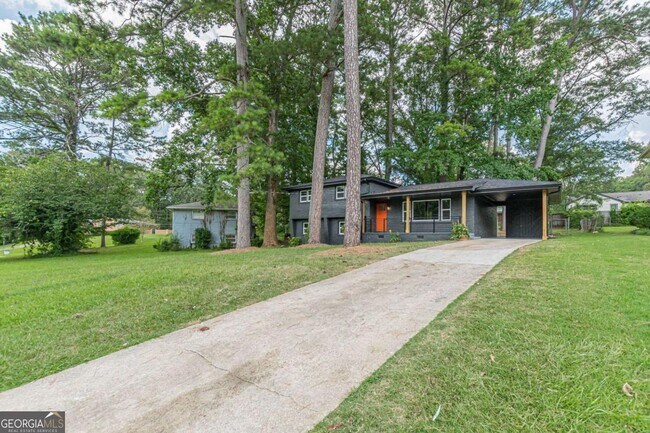 Building Photo - 2352 Glendale Dr