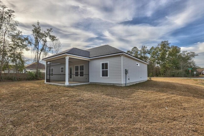 Building Photo - 43 Saralan Gdn Dr