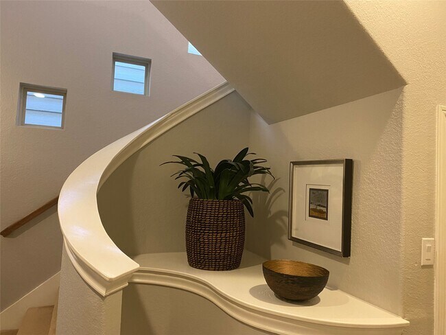 Building Photo - 5159 Oasis Park Ln
