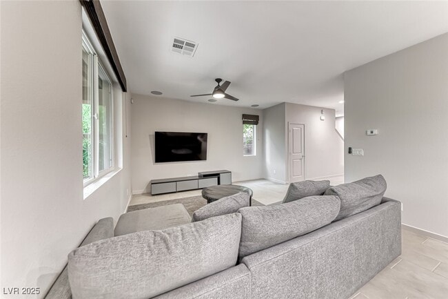 Building Photo - 7012 Pearl Hilltop Ct