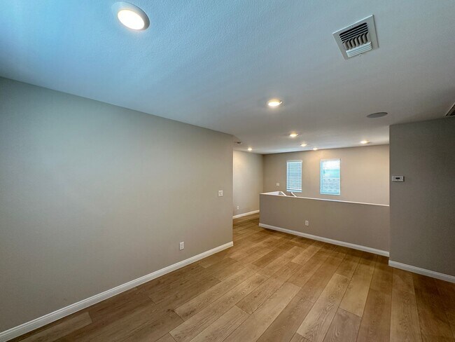 Building Photo - 4283 Tarim St