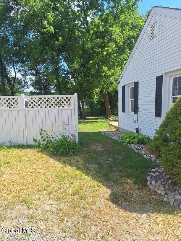 Building Photo - 2A Hillview Ave