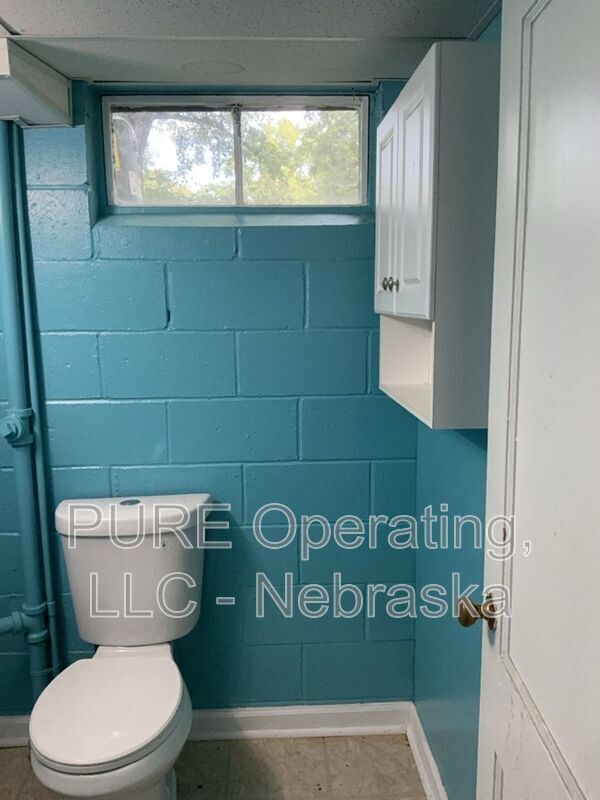 Building Photo - 5236 Ames Ave