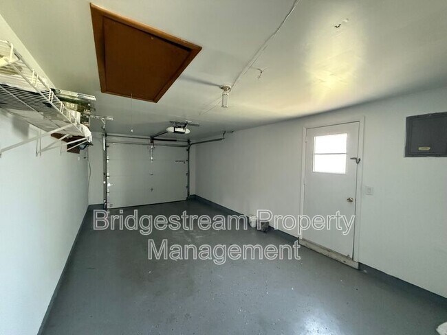 Building Photo - 7218 Old Troy Pike